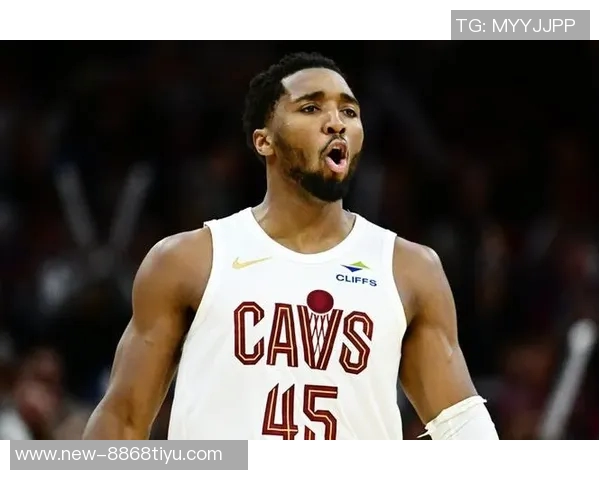 米切尔半场表现亮眼5中3贡献7分1板2助2断展现实力