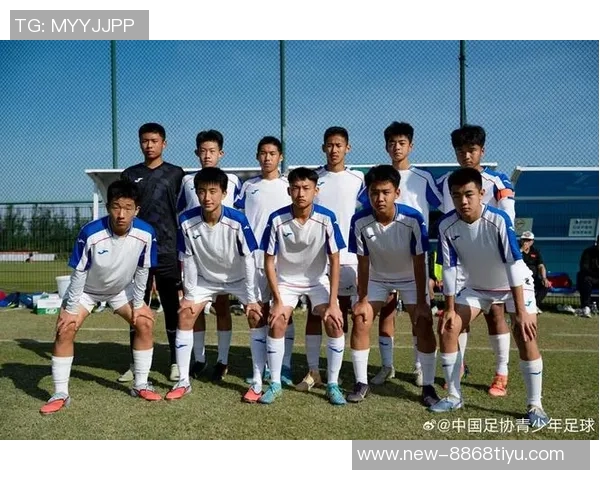 2025年中国足协青少年足球锦标赛男子16强球队团结一心共创辉煌时刻
